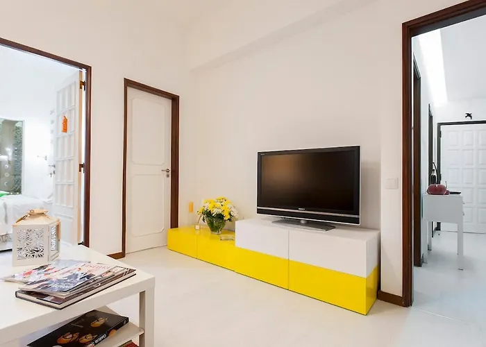 게스트하우스 Ginjinha House - 4 - Bairro Alto - With Ac By Lisbeyond